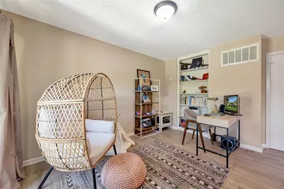 16570 Space Center Boulevard, Houston, TX 77058 - Photo 25