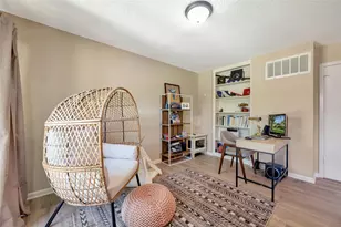 16570 Space Center Blvd, Houston, TX 77058 - Photo 25