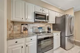 16570 Space Center Blvd, Houston, TX 77058 - Photo 11