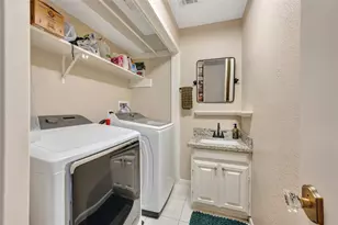 16570 Space Center Blvd, Houston, TX 77058 - Photo 9