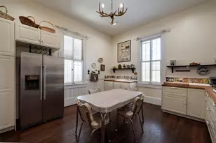 2622 Ursuline St, Galveston, TX 77550 - Photo 9