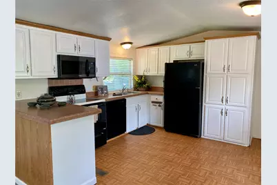 160 Champion Way, Livingston, TX 77351 - Photo 7