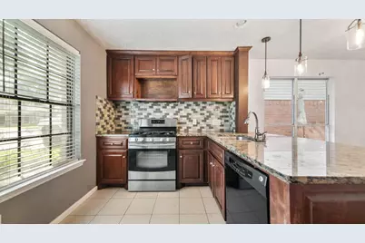 2012 Sandy Knoll Drive, Missouri City, TX 77489 - Photo 5