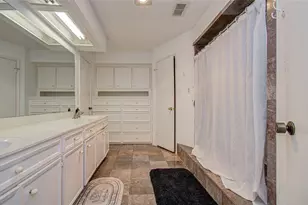 11427 Highgrove Dr, Houston, TX 77077 - Photo 19