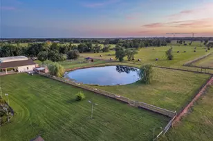 616 County Rd 44, Angleton, TX 77515 - Photo 17