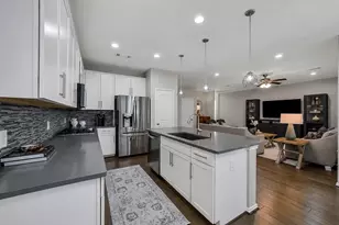 1910 Barrel Oak Dr, Houston, TX 77080 - Photo 11