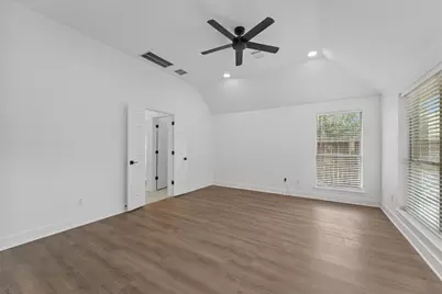 11 Davis Cottage Court, The Woodlands, TX 77385 - Photo 13