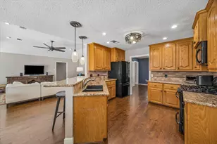 40302 Pipestone Rd, Magnolia, TX 77354 - Photo 9