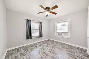 1021 Maple St, La Marque, TX 77568 - Photo 11