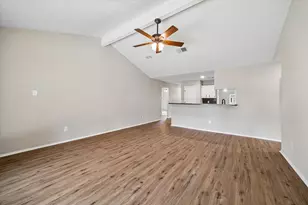 9807 Sparrow St, La Porte, TX 77571 - Photo 13