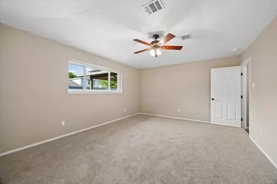 9807 Sparrow Street, La Porte, TX 77571 - Photo 17