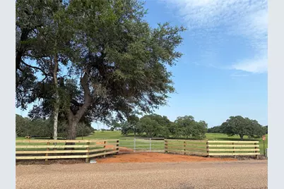 401 N Knezek Road, Flatonia, TX 78941 - Photo 7