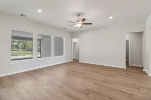 740 Barton Place Dr, Cleveland, TX 77327 - Photo 5