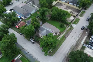 1502 Lee St, Houston, TX 77009 - Photo 7