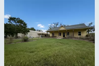 4680 County Road 611, Angleton, TX 77515 - Photo 1