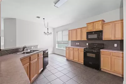 31627 Forest Oak Park Court, Conroe, TX 77385 - Photo 13