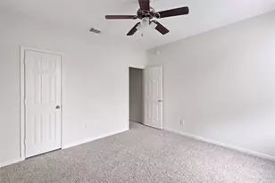 31627 Forest Oak Park Ct, Conroe, TX 77385 - Photo 9