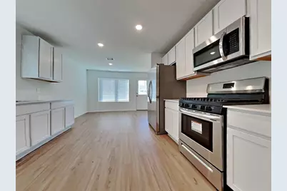 3202 Holly Stokes Way, Conroe, TX 77301 - Photo 11