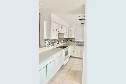 2743 Flintrock Circle, Houston, TX 77067 - Photo 9