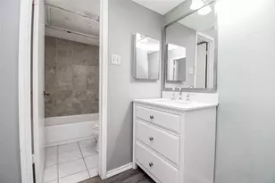 1515 Sandy Springs Rd, Houston, TX 77042 - Photo 15