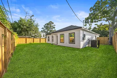 10426 Royal Oaks Drive, Houston, TX 77016 - Photo 21