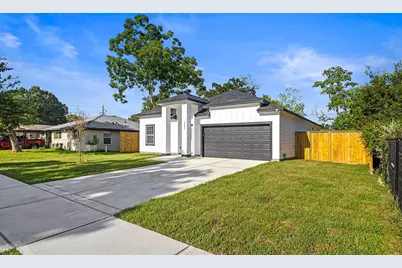 10426 Royal Oaks Drive, Houston, TX 77016 - Photo 1