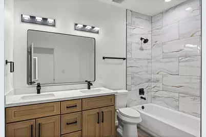 10426 Royal Oaks Drive, Houston, TX 77016 - Photo 13