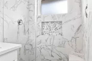 5515 Warm Springs Rd, Houston, TX 77035 - Photo 9