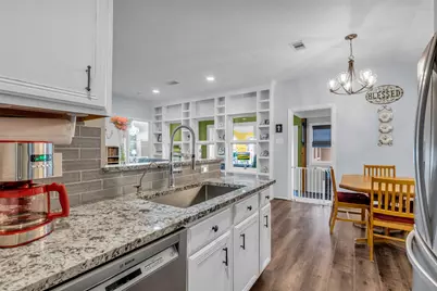 242 Sunset Path N, Conroe, TX 77316 - Photo 5