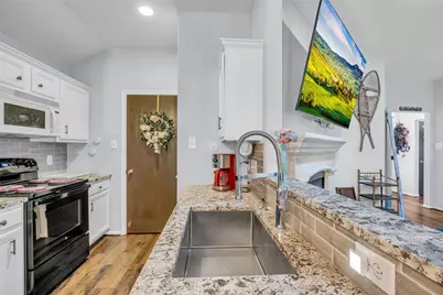 242 Sunset Path N, Conroe, TX 77316 - Photo 19