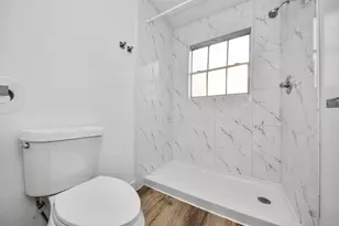 11627 Bowlan Ln, Houston, TX 77035 - Photo 17