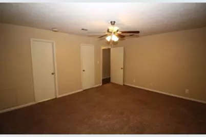 13215 Lake Breeze Lane Lane, Willis, TX 77318 - Photo 7