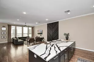 2110 Holman St, Houston, TX 77004 - Photo 3