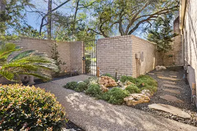 15600 Barkers Landing Road #14, Houston, TX 77079 - Photo 5