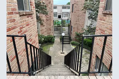 10130 Waterstone Drive, Houston, TX 77042 - Photo 3