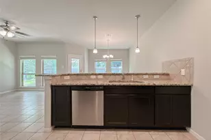 105 Camelot Pl Ct, Conroe, TX 77304 - Photo 9