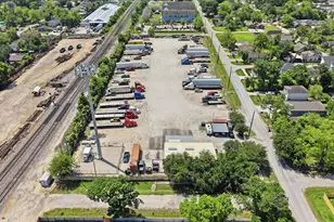 2510 Sakowitz St, Houston, TX 77020 - Photo 1