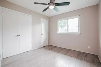 1103 W Brompton Drive, Pearland, TX 77584 - Photo 13