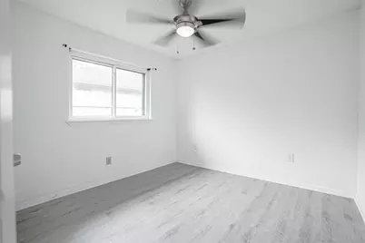 1103 W Brompton Drive, Pearland, TX 77584 - Photo 15