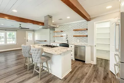 1614 Avenue F, Danbury, TX 77534 - Photo 7