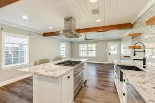 1614 Avenue F, Danbury, TX 77534 - Photo 11