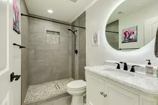 1614 Avenue F, Danbury, TX 77534 - Photo 17