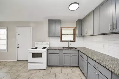 6204 Highway 6, Hitchcock, TX 77563 - Photo 11