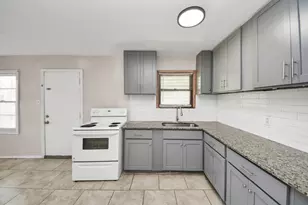 6204 Hwy 6, Hitchcock, TX 77563 - Photo 11