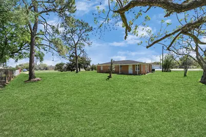 6204 Highway 6, Hitchcock, TX 77563 - Photo 29