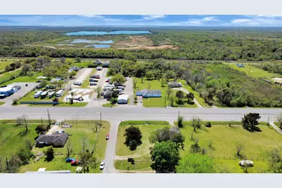 6204 Highway 6, Hitchcock, TX 77563 - Photo 37