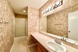 10211 Sugar Branch Dr, Houston, TX 77036 - Photo 11