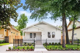 1215 Ashland St, Houston, TX 77008 - Photo 1