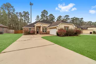 638 Spring Forest Ct, Conroe, TX 77302 - Photo 1