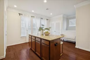 888 Fisher St, Houston, TX 77018 - Photo 9